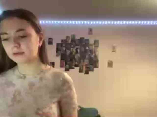EvalynDetrick webcam