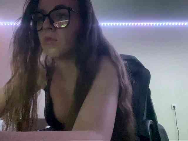EvalynDetrick webcam