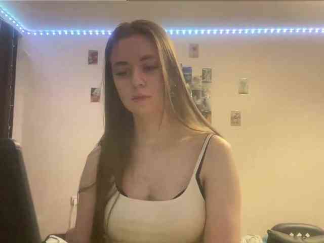 EvalynDetrick Live Webcam on BongaCams