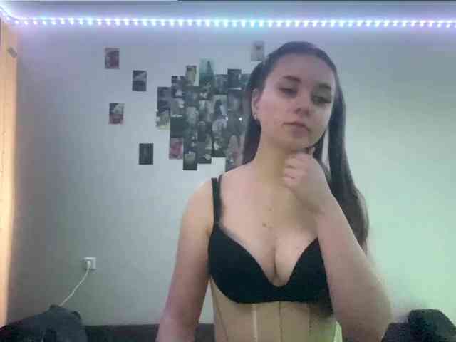 EvalynDetrick webcam