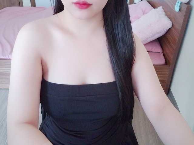 Maybae live cam on BongaCams