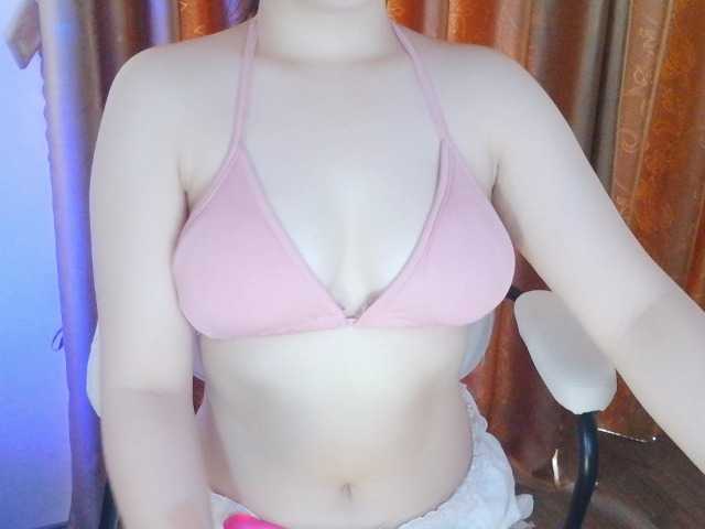 Maybae live webcam show