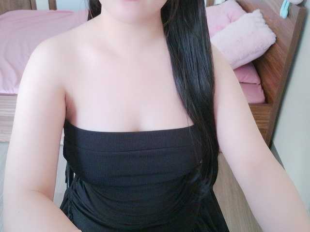 Maybae live cam on BongaCams