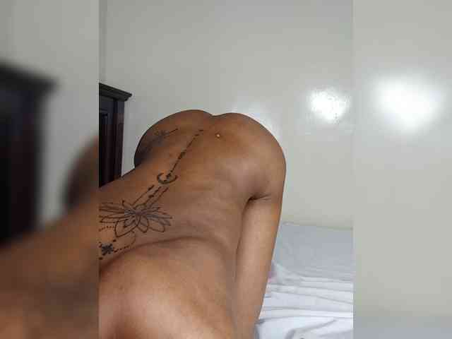 Roundbootie webcam