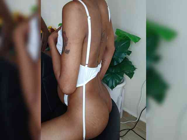 Roundbootie webcam