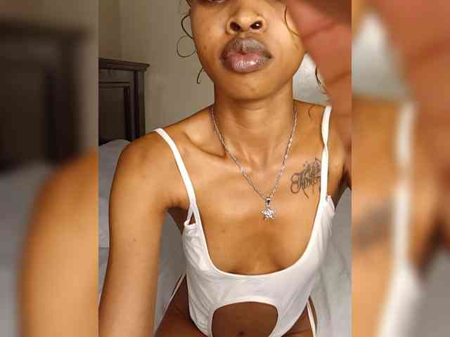 Roundbootie webcam