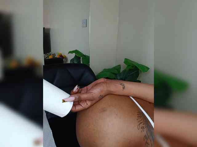 Roundbootie webcam