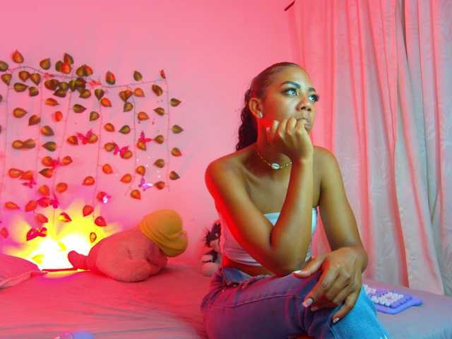 MalloryKim live cam on BongaCams
