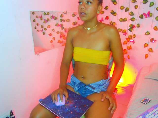 MalloryKim live cam on BongaCams