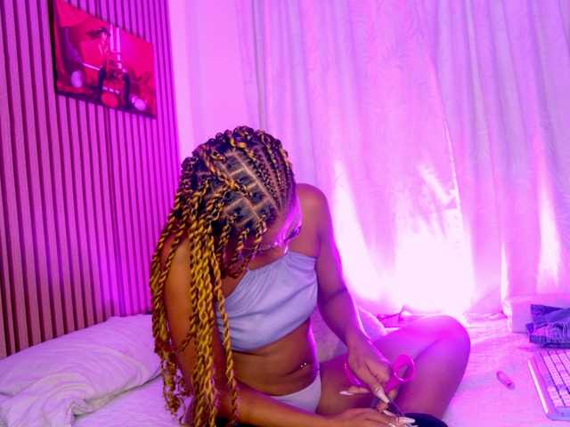 MalloryKim live cam on BongaCams