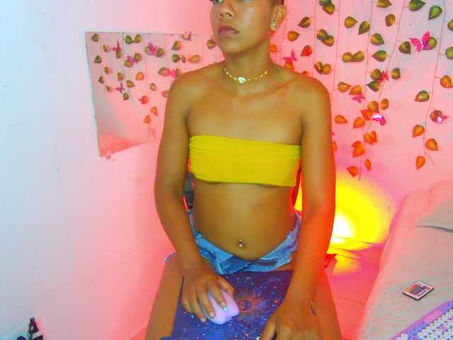 MalloryKim live cam on BongaCams