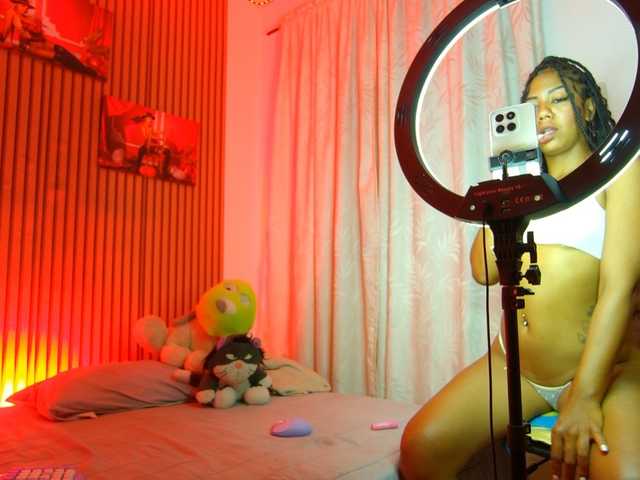 MalloryKim live cam on BongaCams