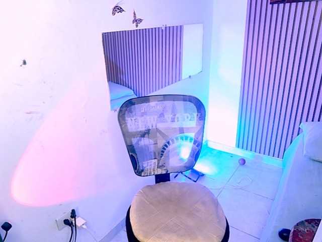 MalloryKim live cam preview