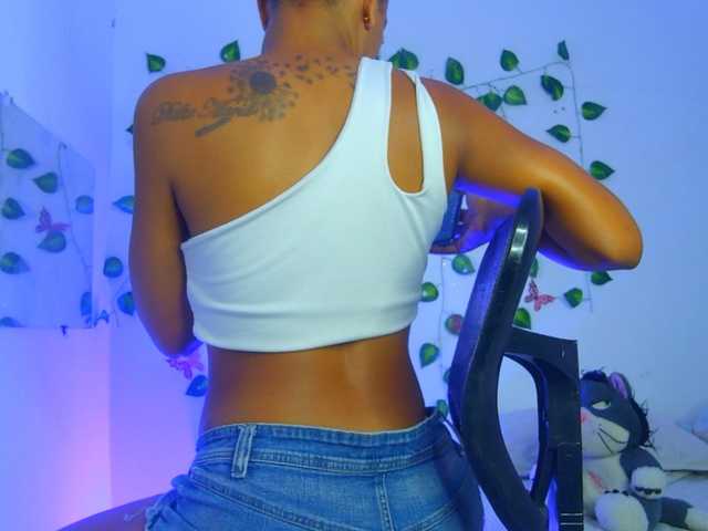 MalloryKim live cam on BongaCams