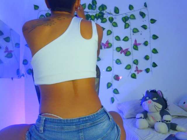 MalloryKim live cam on BongaCams