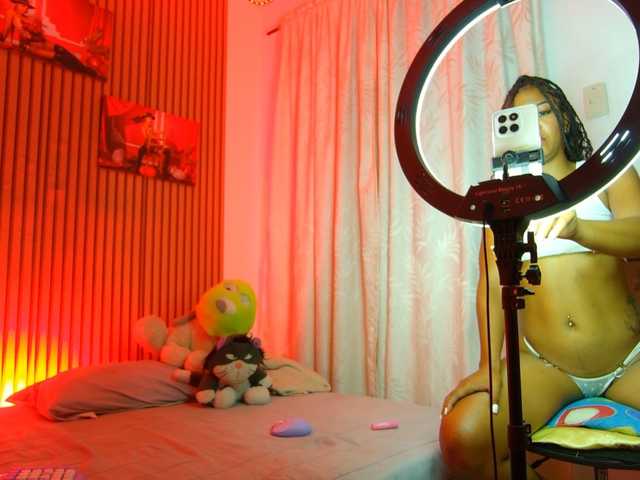 MalloryKim live cam on BongaCams