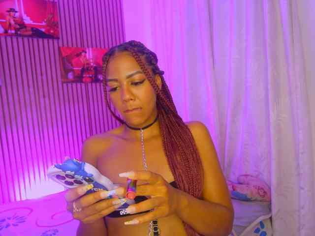 Modelo: MalloryKim