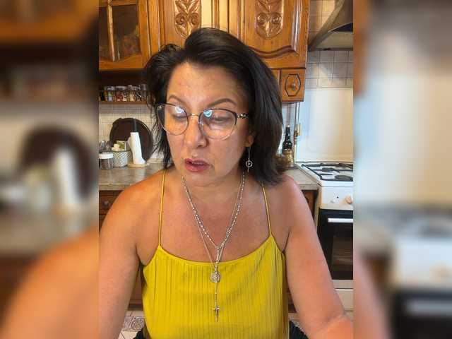 Fiona7 live cam on BongaCams