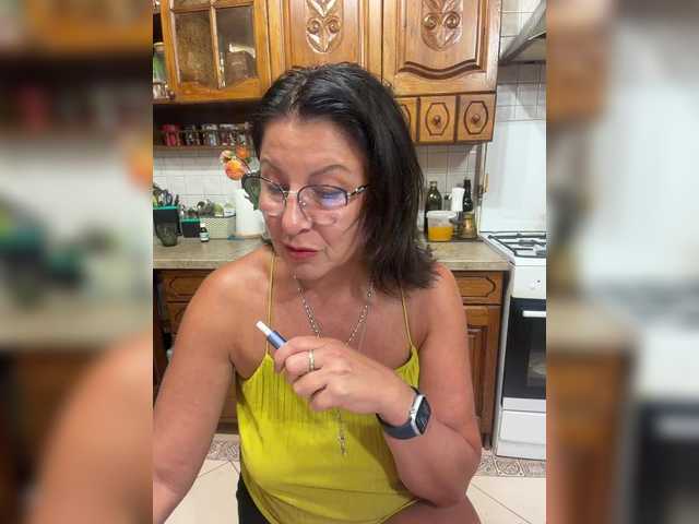 Fiona7 live cam on BongaCams