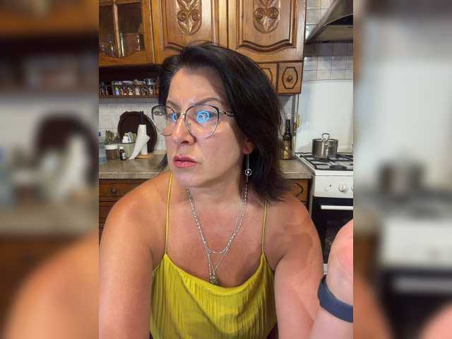 Fiona7 live cam on BongaCams