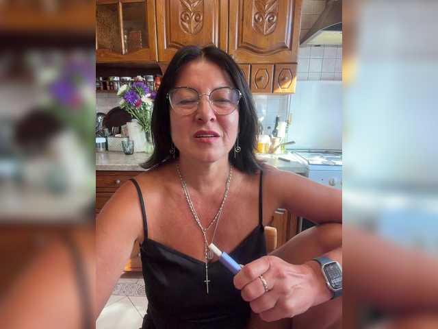 Fiona7 live cam on BongaCams