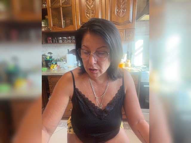 le modèle Fiona7 est en webcam porno dans un show sur le site bongacams, il possède les tags suivants: White/Caucasian,Brunette,Shaved