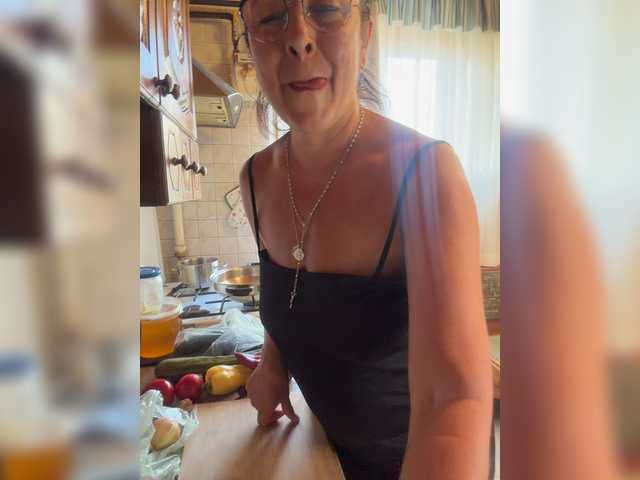 Fiona7 live cam on BongaCams