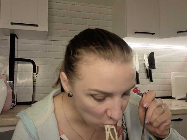 Fist-ashka live cam on BongaCams