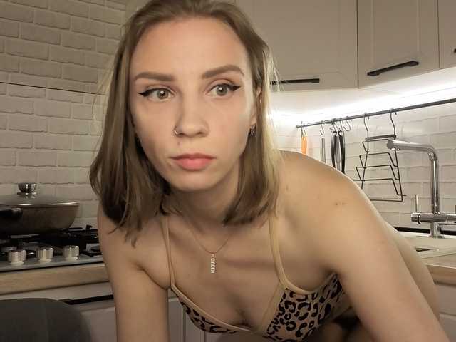 Fist-ashka live webcam show
