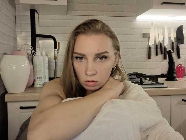 Fist-ashka live cam on BongaCams