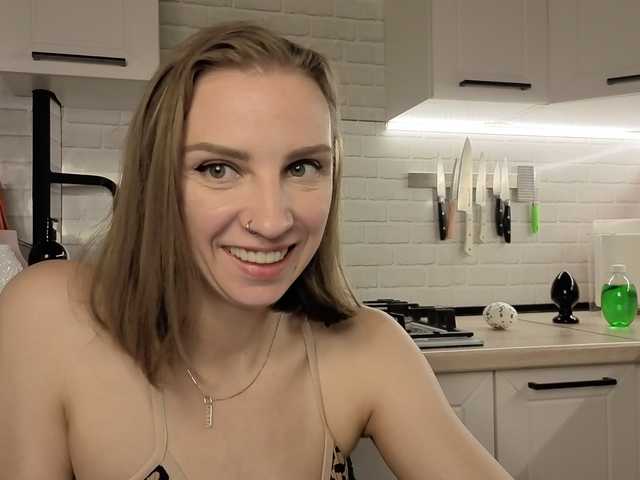 Fist-ashka live webcam show