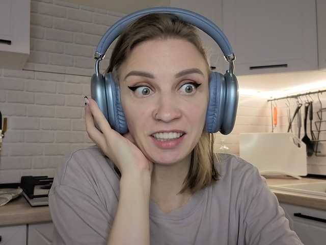 Fist-ashka live cam