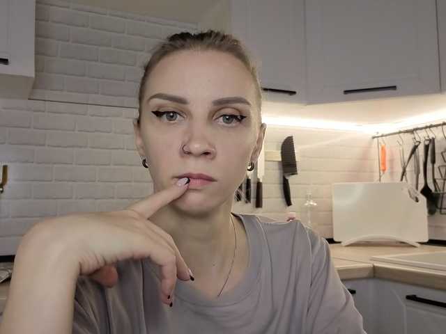 Fist-ashka live cam