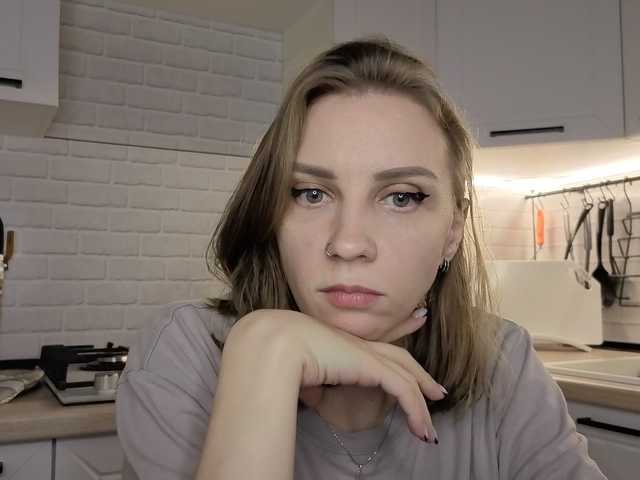 Fist-ashka live cam