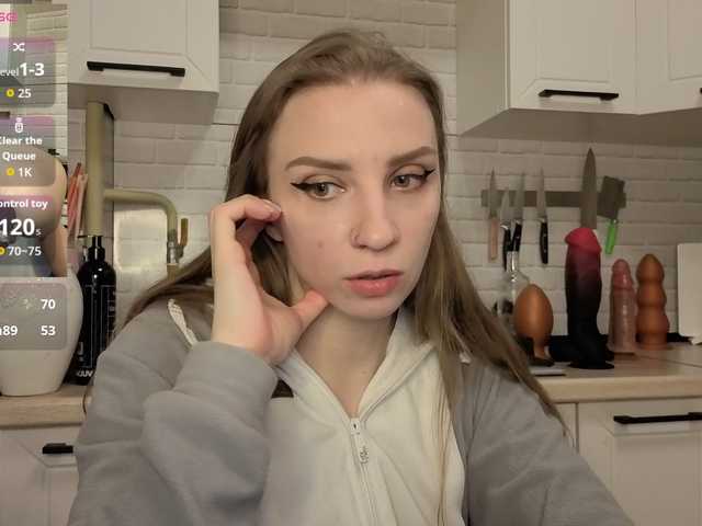  Fist-ashka chat room