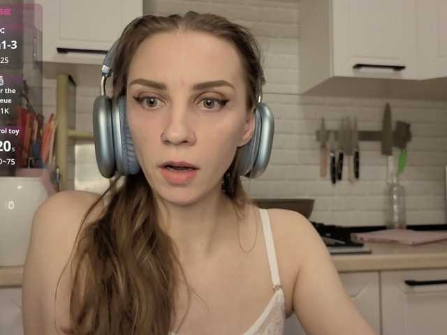  Fist-ashka chat room