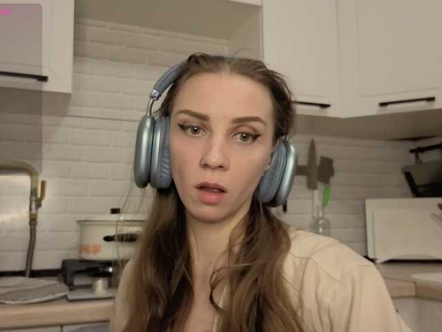  Fist-ashka chat room