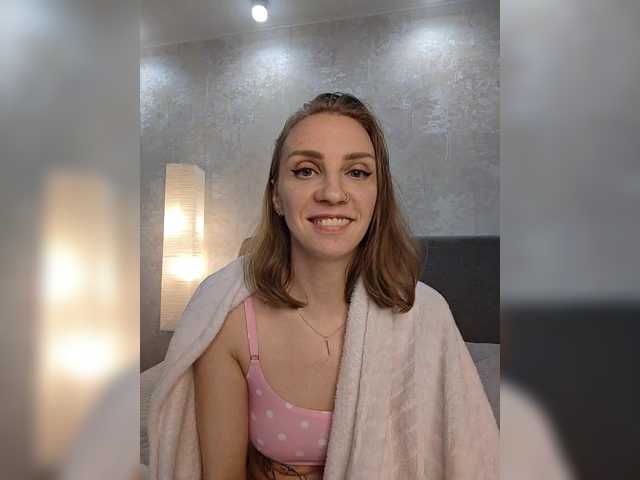 Fist-ashka live cam on BongaCams
