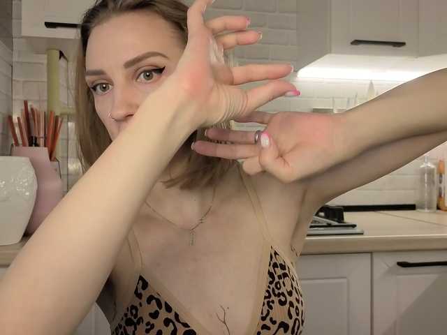 Fist-ashka live webcam show
