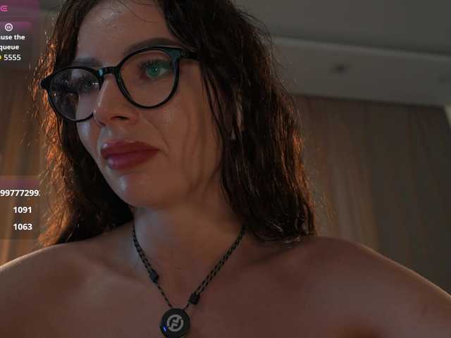 HaritaLovee live cam on BongaCams