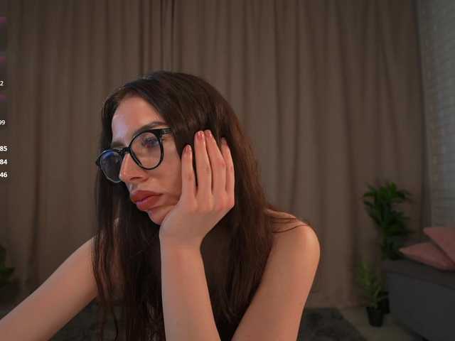 HaritaLovee live cam on BongaCams