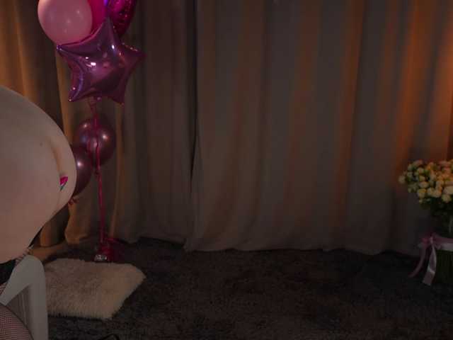 KaryCherry live cam on BongaCams