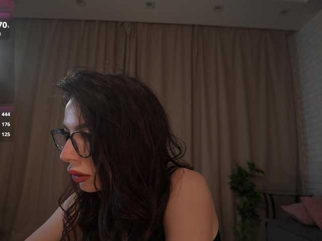 HaritaLovee live webcam show