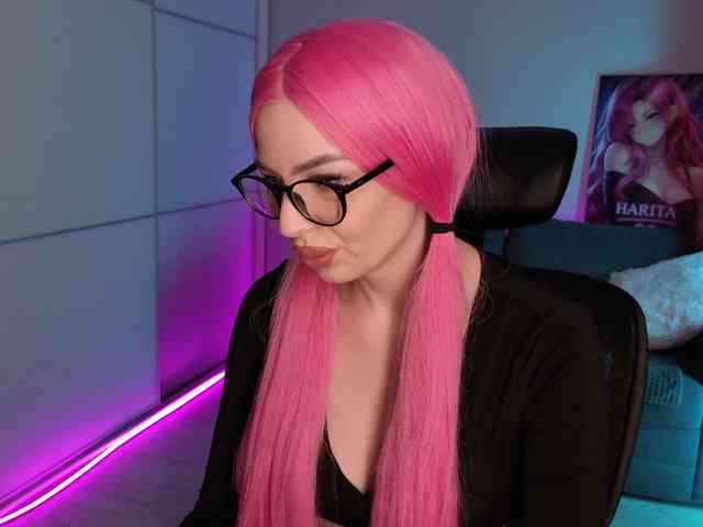 KaryCherry webcam