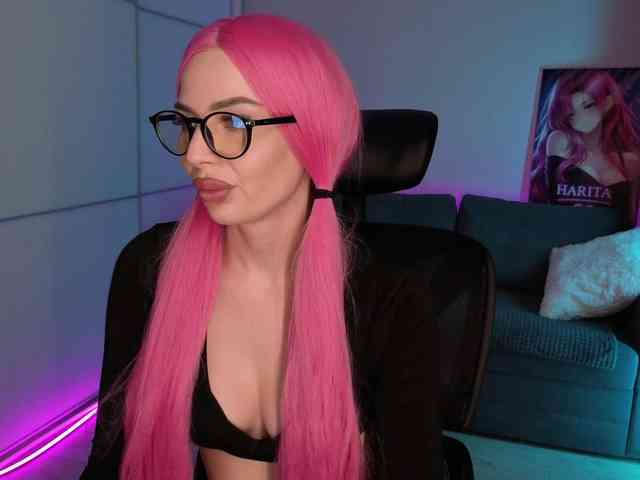 KaryCherry webcam