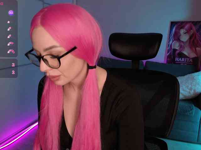 KaryCherry webcam