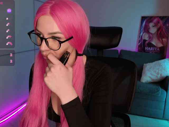 KaryCherry webcam
