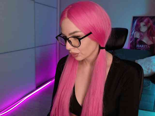 KaryCherry webcam