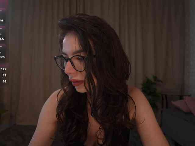KaryCherry webcam