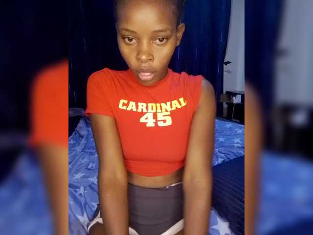 QueenIra's BongaCams show and profile